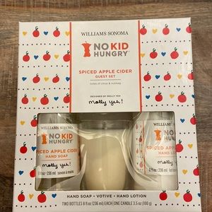 Williams Sonoma Spiced Apple Cider Guest Set